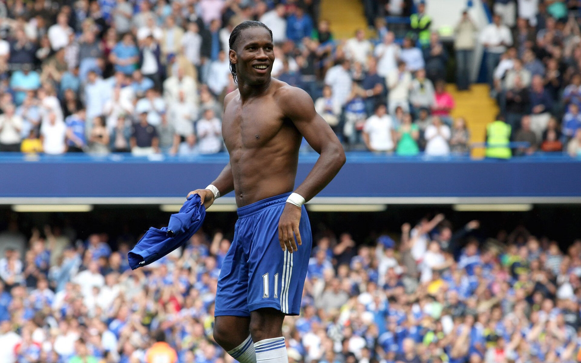 赛道上的绝杀与惊艳，索伯的逆袭与维斯塔潘的统治力